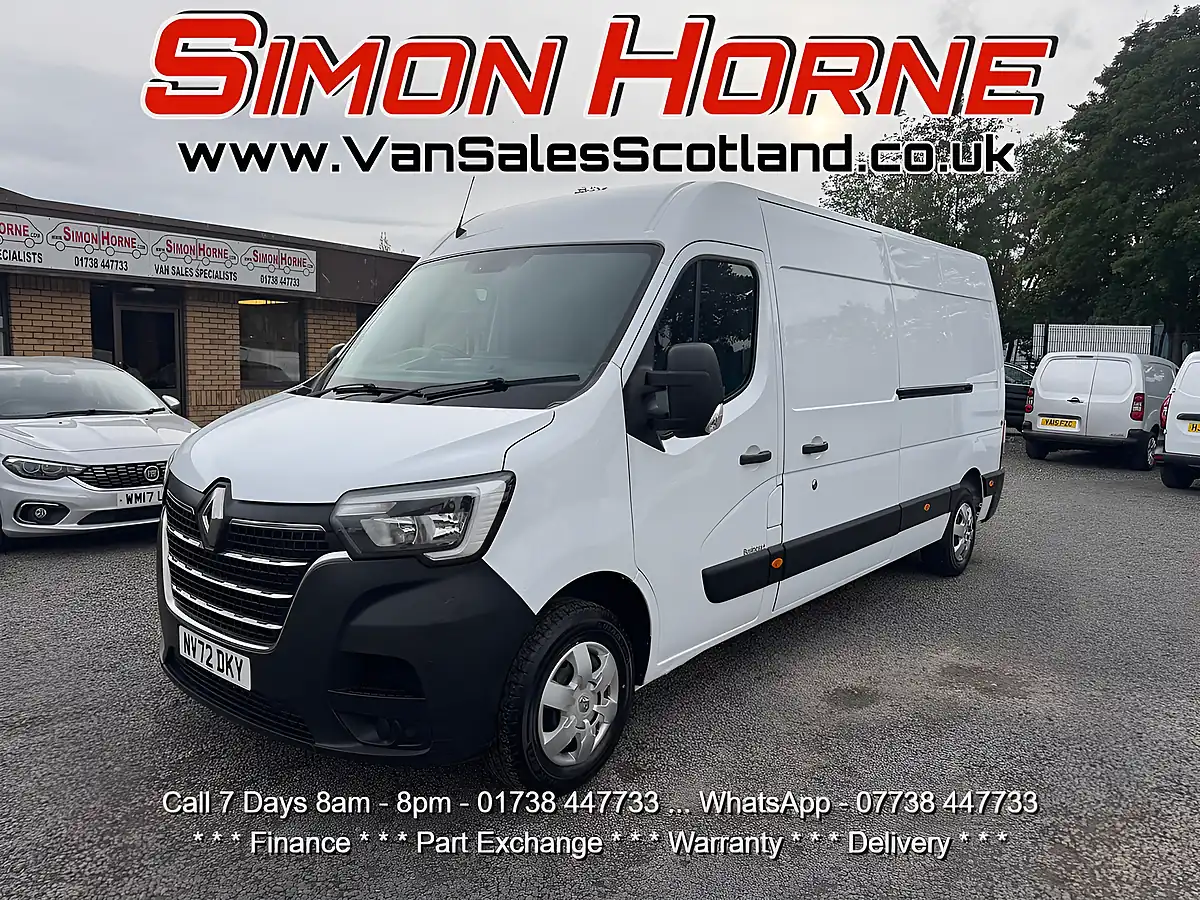 Used 2022 Renault Master Business+ Mineral White - Front View