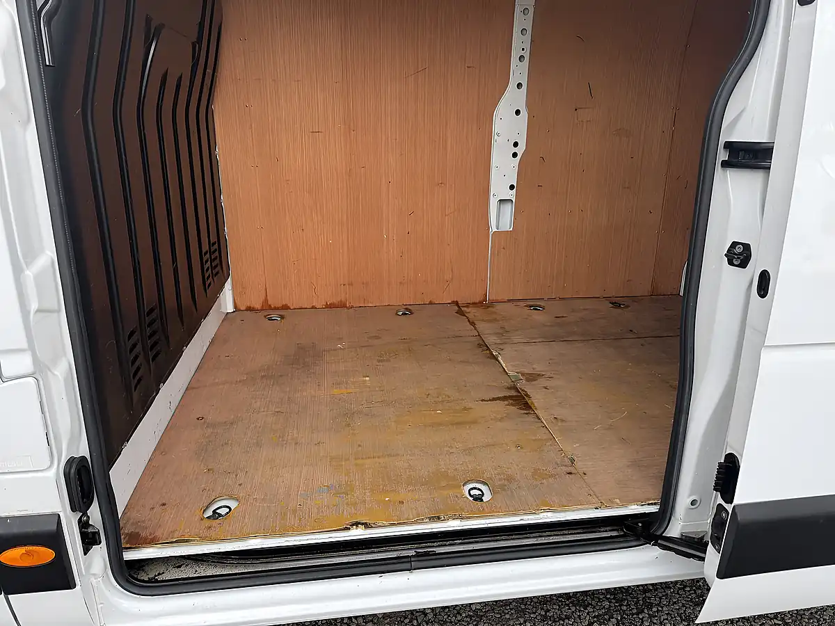 Used 2022 Renault Master Business+ Mineral White - Interior and Exterior details 12