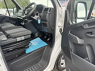 Used 2022 Renault Master Business+ Mineral White - Interior and Exterior details 15