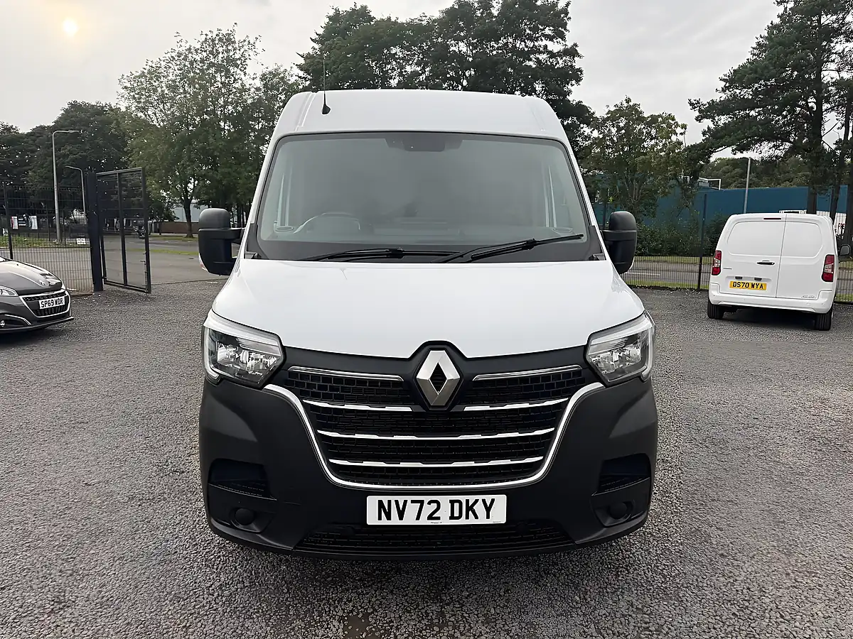 Used 2022 Renault Master Business+ Mineral White - Interior and Exterior details 2