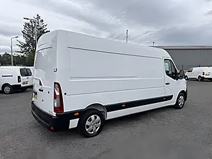 Used 2022 Renault Master Business+ Mineral White - Interior and Exterior details 5
