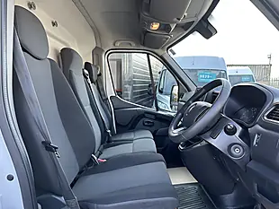 Used 2022 Renault Master Business+ Mineral White - Interior and Exterior details 5