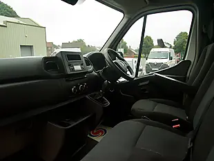 Used 2022 Renault Master Business White - Interior and Exterior details 16