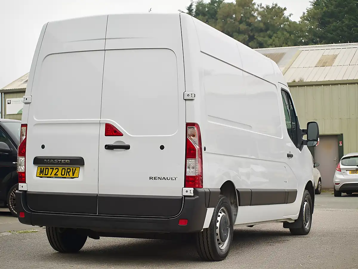 Used 2022 Renault Master Business White - Interior and Exterior details 4