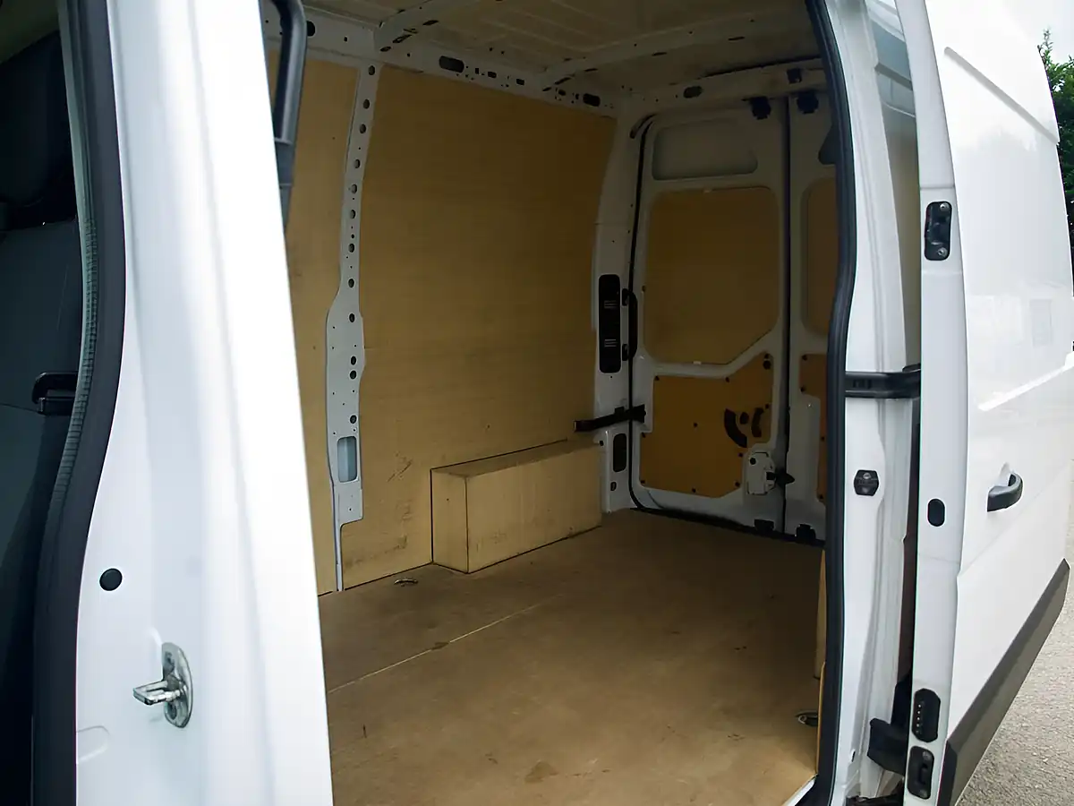 Used 2022 Renault Master Business+ White - Interior and Exterior details 11