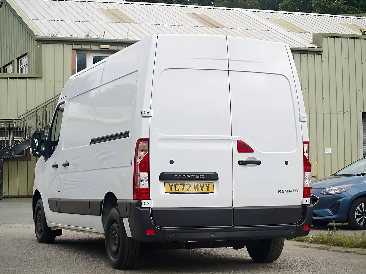Used 2022 Renault Master Business+ White - Interior and Exterior details 2