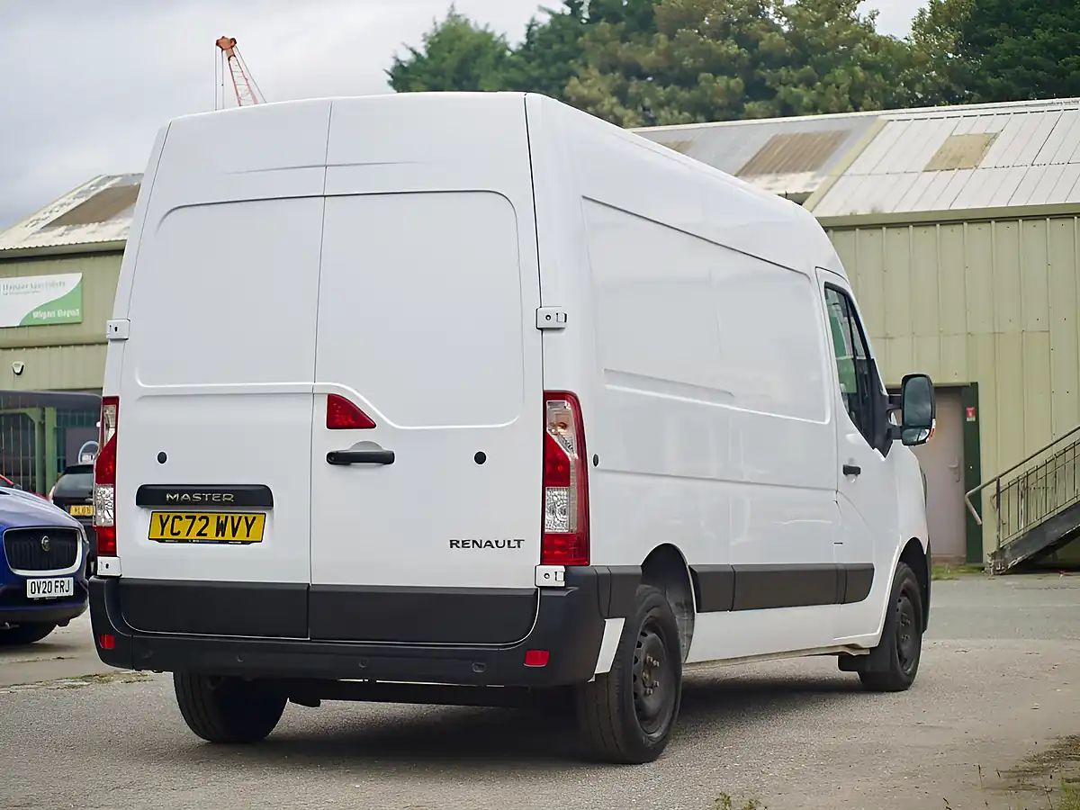 Used 2022 Renault Master Business+ White - Interior and Exterior details 4