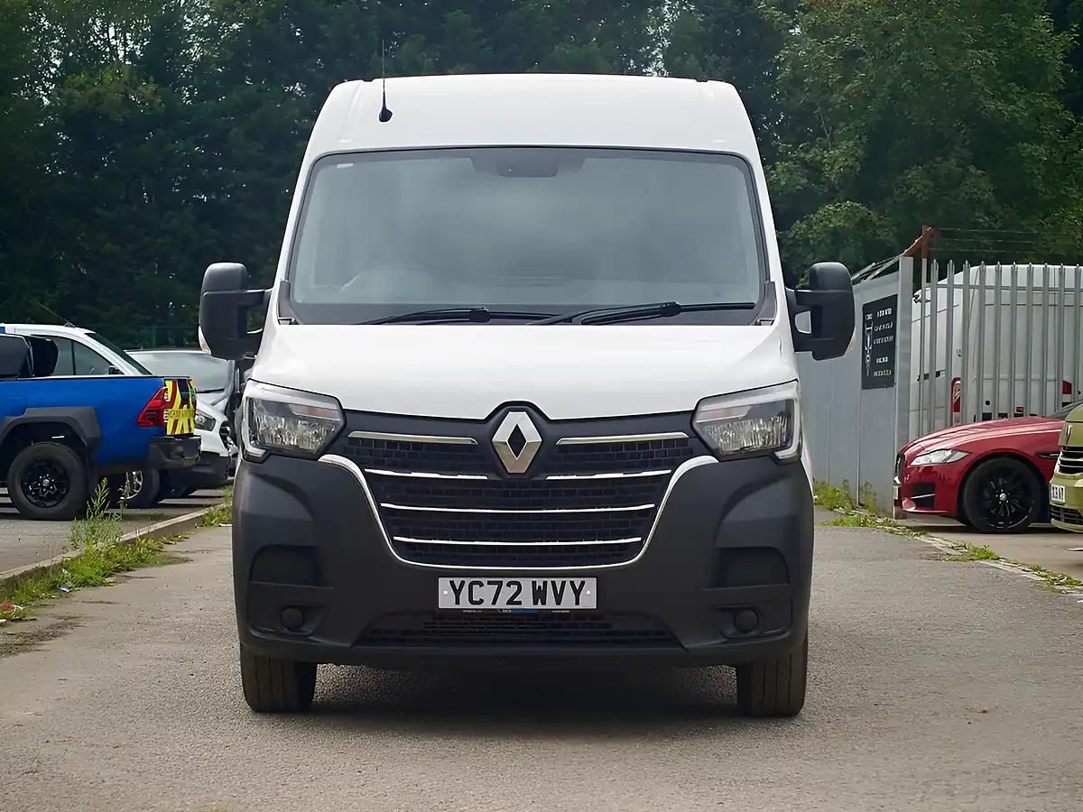 Used 2022 Renault Master Business+ White - Interior and Exterior details 6