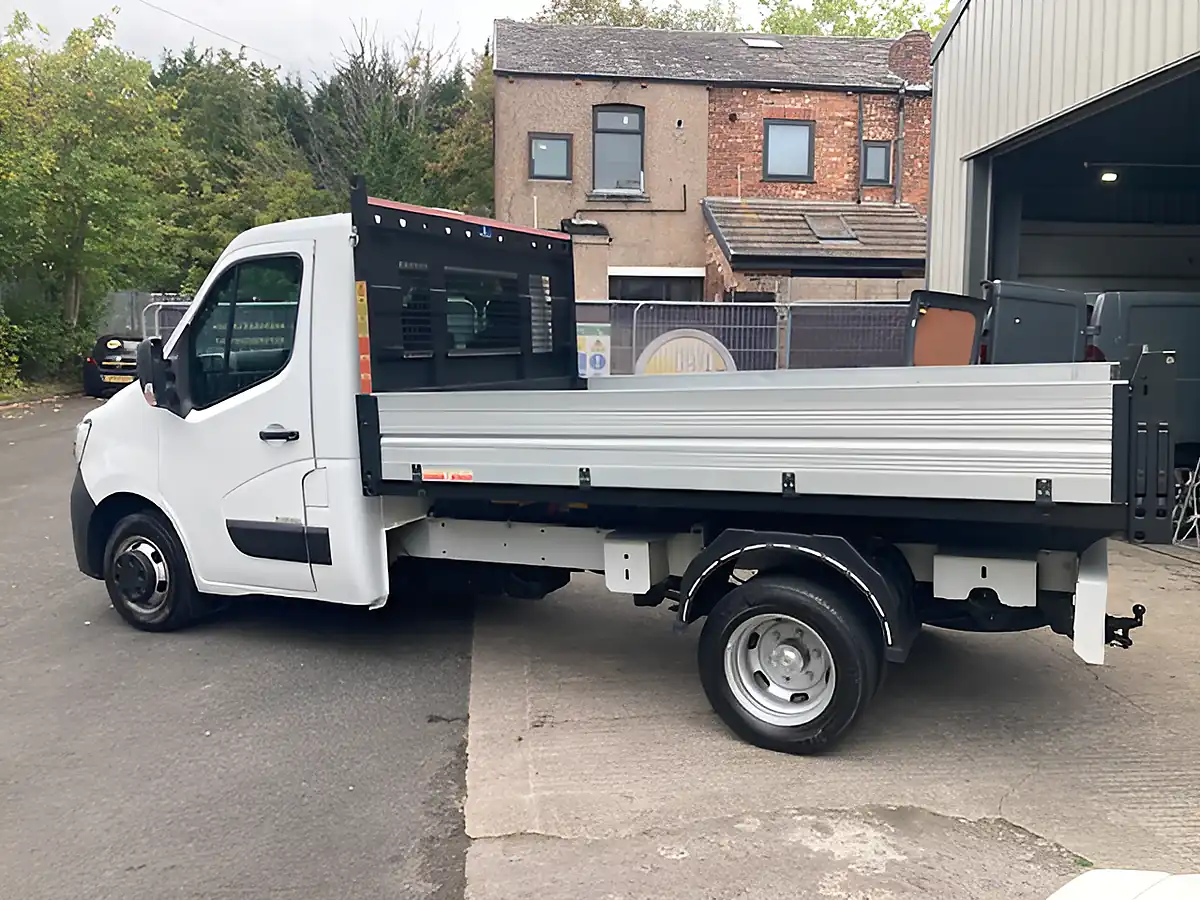 Used 2022 Renault Master Business White - Interior and Exterior details 3