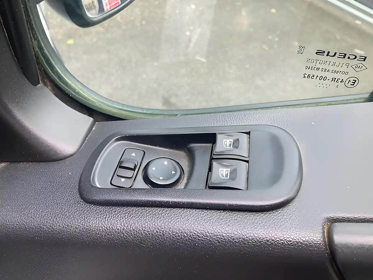 Used 2022 Renault Master Business White - Interior and Exterior details 6
