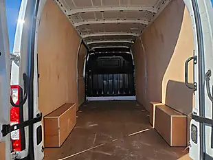 Used 2022 Renault Master LM35 Business Lwb White - Interior and Exterior details 9