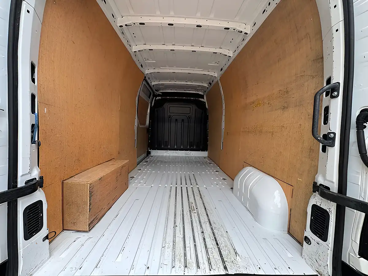 Used 2022 Renault Master LM35 Business+ Mineral White - Interior and Exterior details 6