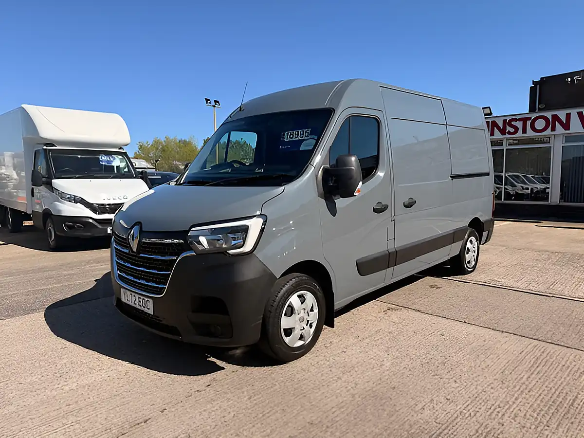 Used 2022 Renault Master MM35 Business Plus Grey - Interior and Exterior details 13