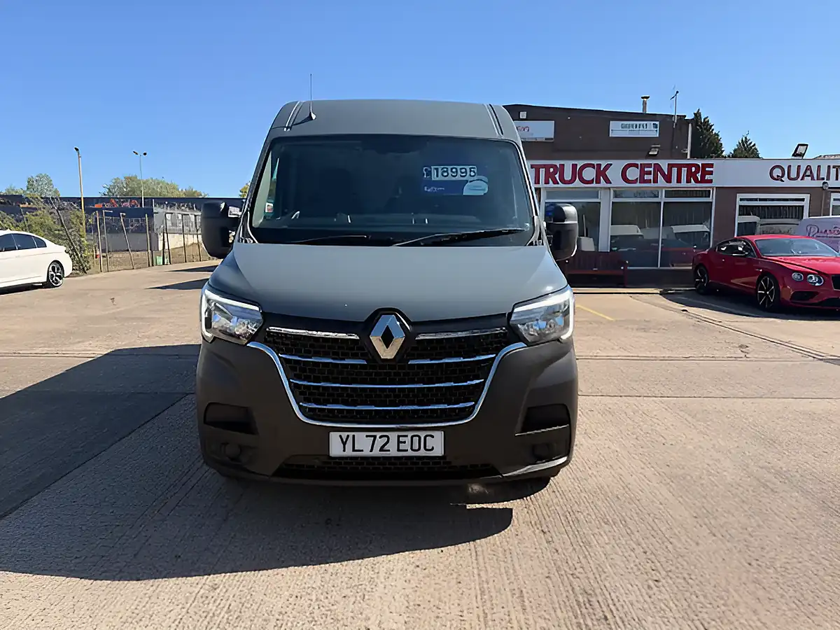 Used 2022 Renault Master MM35 Business Plus Grey - Interior and Exterior details 14