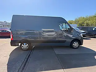 Used 2022 Renault Master MM35 Business Plus Grey - Interior and Exterior details 2
