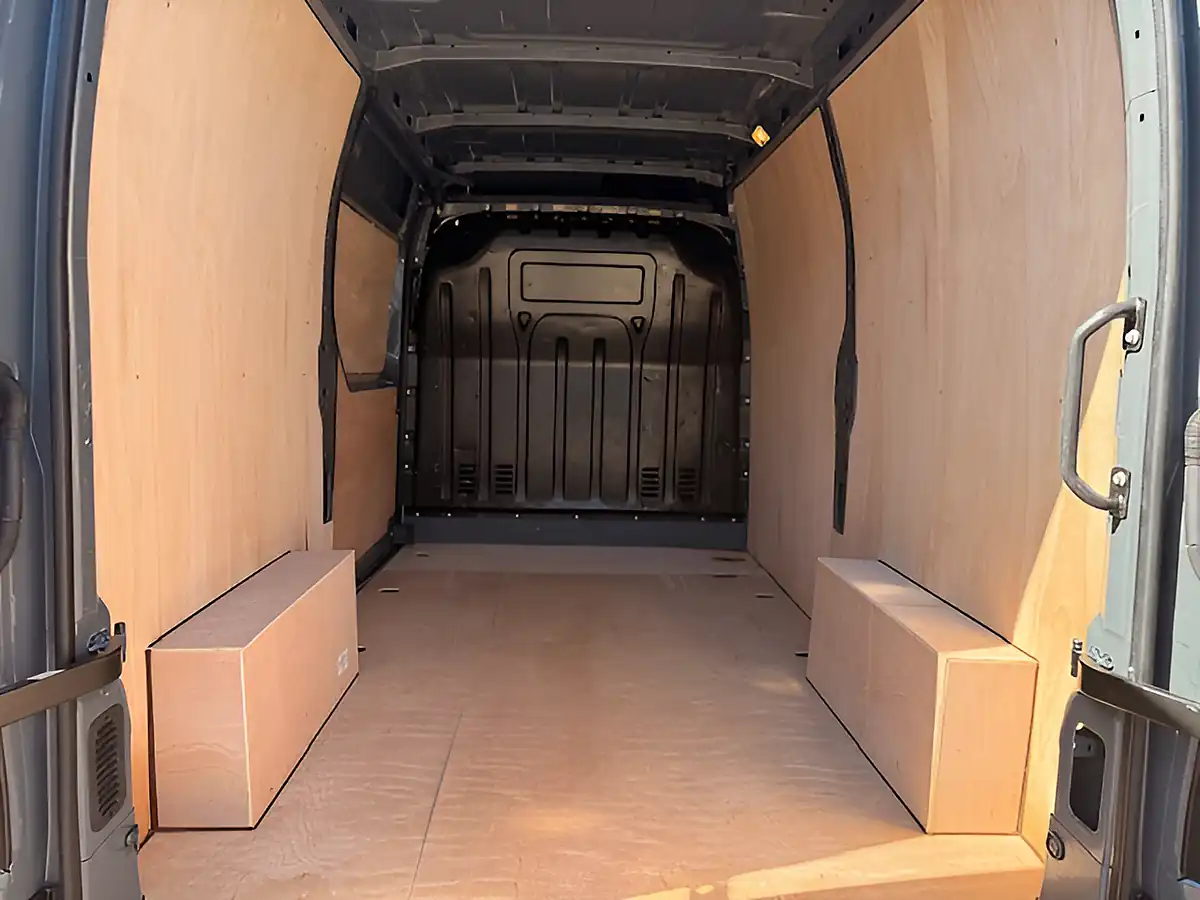 Used 2022 Renault Master MM35 Business Plus Grey - Interior and Exterior details 7