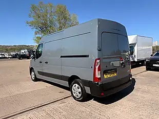 Used 2022 Renault Master MM35 Business Plus Grey - Interior and Exterior details 8