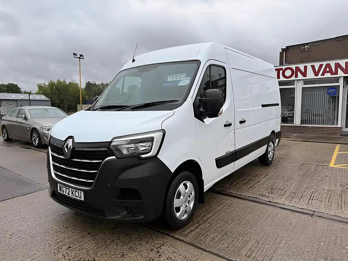 Used 2022 Renault Master MM35 Business Plus White - Interior and Exterior details 10