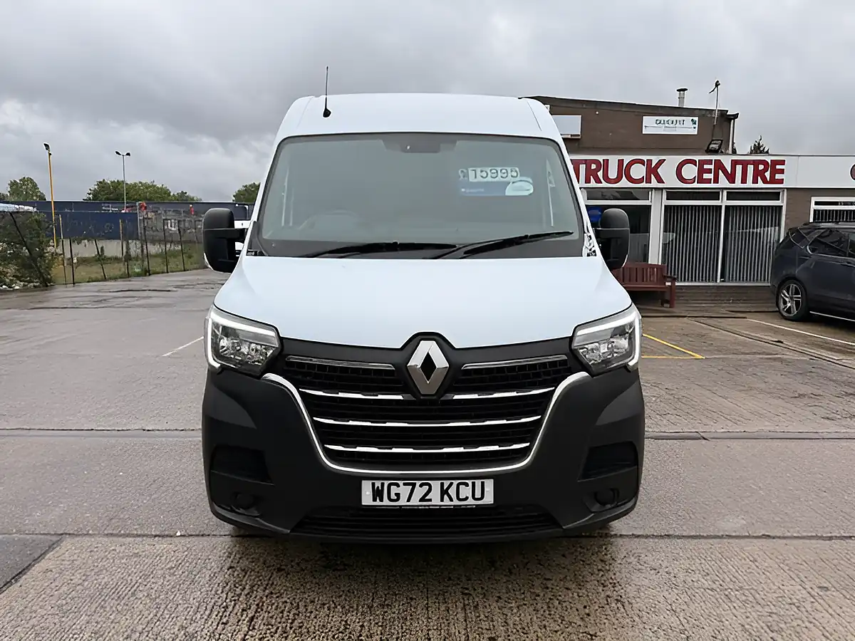 Used 2022 Renault Master MM35 Business Plus White - Interior and Exterior details 12