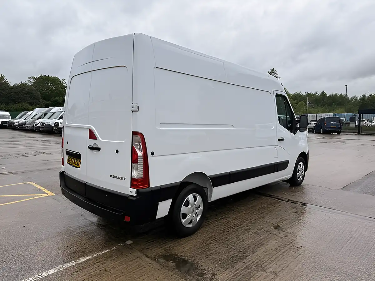 Used 2022 Renault Master MM35 Business Plus White - Interior and Exterior details 3