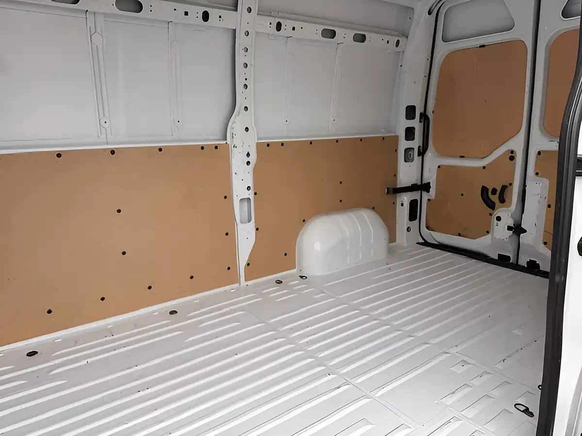 Used 2022 Renault Master MM35 Business Plus White - Interior and Exterior details 9