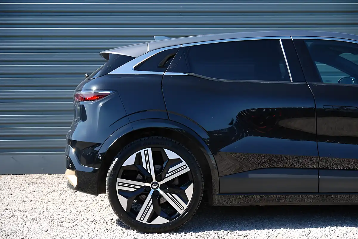 Used 2022 Renault Megane E-Tech Launch Edition Black - Interior and Exterior details 13