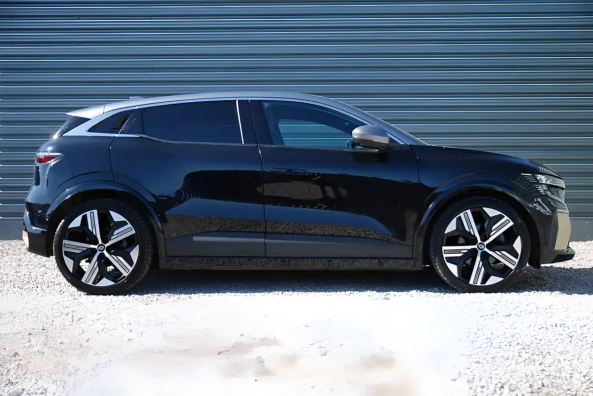 Used 2022 Renault Megane E-Tech Launch Edition Black - Interior and Exterior details 4