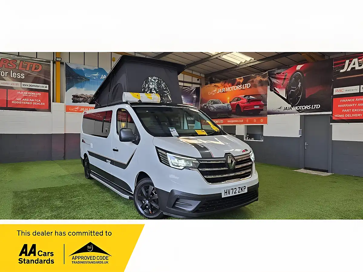 Used 2022 Renault Trafic Business+ Camper Van White - Front View