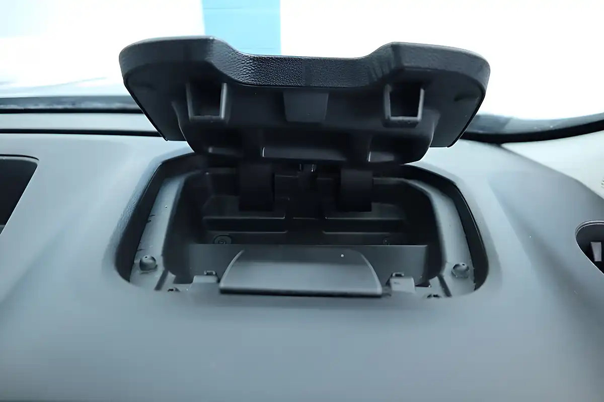 Used 2022 Renault Trafic Business Grey - Interior and Exterior details 19