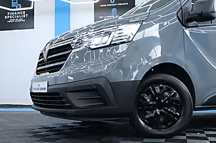 Used 2022 Renault Trafic Business Grey - Interior and Exterior details 9