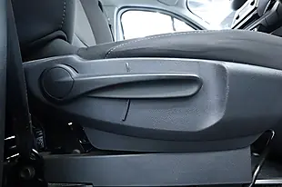 Used 2022 Renault Trafic Business High Roof White - Interior and Exterior details 16