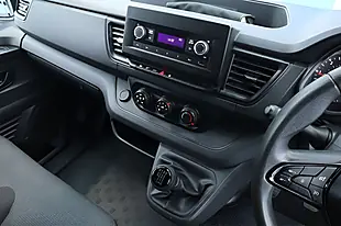 Used 2022 Renault Trafic Business High Roof White - Interior and Exterior details 18