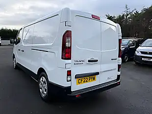 Used 2022 Renault Trafic Business+ White - Interior and Exterior details 17