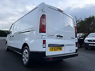 Used 2022 Renault Trafic Business+ White - Interior and Exterior details 18