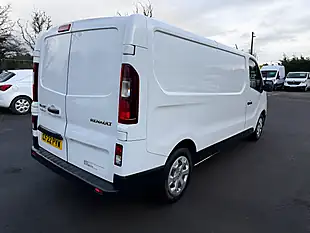 Used 2022 Renault Trafic Business+ White - Interior and Exterior details 2