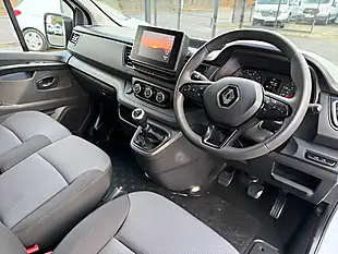 Used 2022 Renault Trafic Business+ White - Interior and Exterior details 4