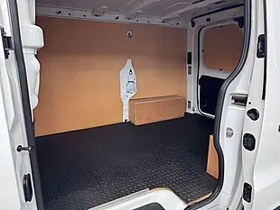 Used 2022 Renault Trafic Business White - Interior and Exterior details 10