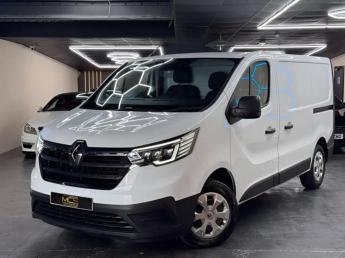 Used 2022 Renault Trafic Business White - Interior and Exterior details 3