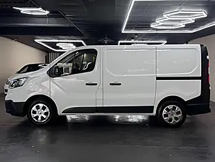 Used 2022 Renault Trafic Business White - Interior and Exterior details 4