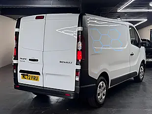 Used 2022 Renault Trafic Business White - Interior and Exterior details 8