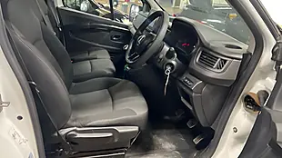 Used 2022 Renault Trafic Business+ White - Interior and Exterior details 10