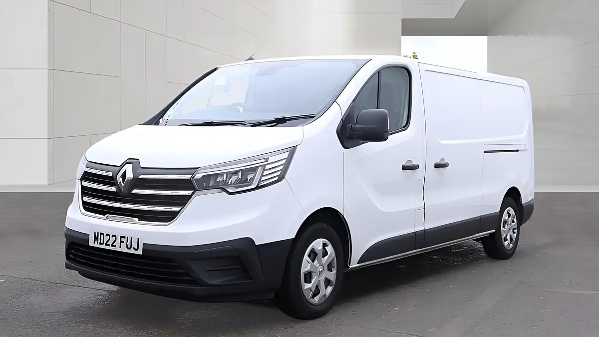 Used 2022 Renault Trafic Business+ White - Interior and Exterior details 2