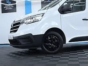 Used 2022 Renault Trafic Business+ White - Interior and Exterior details 10