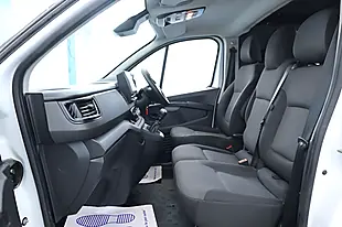 Used 2022 Renault Trafic Business+ White - Interior and Exterior details 16