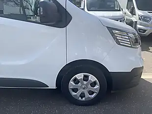 Used 2022 Renault Trafic Business+ White - Interior and Exterior details 10