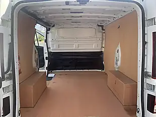 Used 2022 Renault Trafic Business+ White - Interior and Exterior details 14