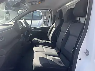 Used 2022 Renault Trafic Business+ White - Interior and Exterior details 18