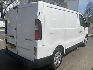 Used 2022 Renault Trafic Business+ White - Interior and Exterior details 4