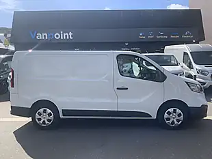 Used 2022 Renault Trafic Business+ White - Interior and Exterior details 9