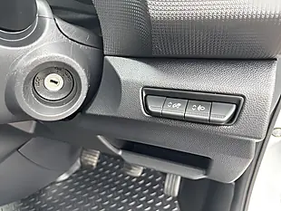 Used 2022 Renault Trafic Business White - Interior and Exterior details 11
